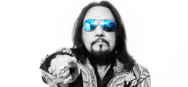 ACE FREHLEY Talks Space Invader, Touring Plans, His Thoughts On Ex-KISS Mates Autobiographies - "There's A Ton Of Stories Still To Be Told"