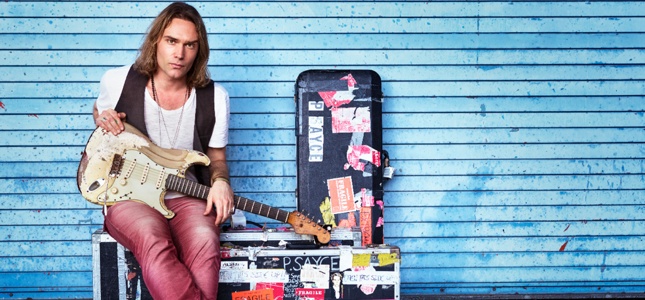 PHILIP SAYCE – Licking Wounds Leads To Blues Rock Brilliance