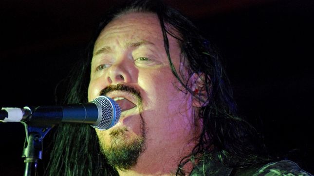 EVERGREY - Early Apple: Barely Dark As NYC Show Starts!