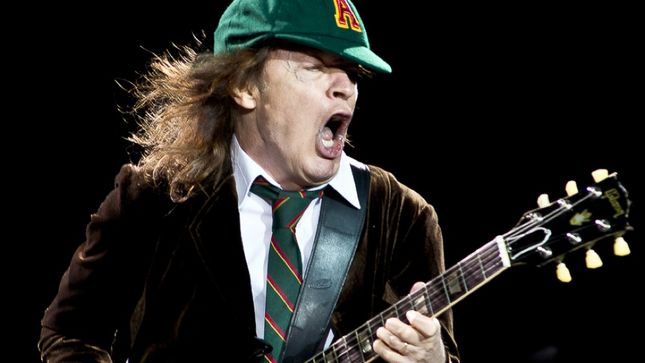AC/DC - All Rock, No Bust In Toronto
