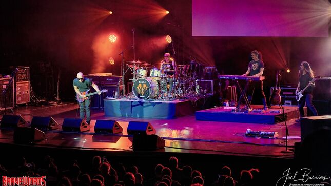 JOE SATRIANI – The Master Of Six-Stringed Flash And Flair Wows The Masses In Fort Lauderdale