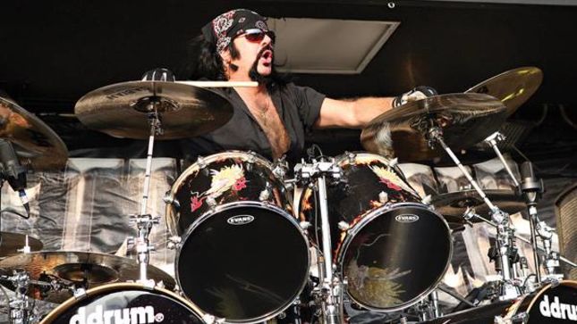 VINNIE PAUL On Persistent Calls For PANTERA Reunion - "It's Really Selfish And It's Stupid" 