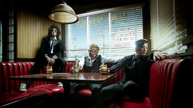 SIXX:A.M. Discuss New Song “Let’s Go”; Video