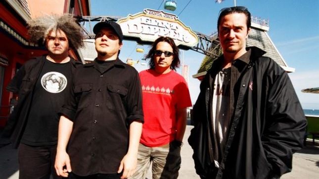FANTÔMAS Featuring FAITH NO MORE Vocalist Mike Patton And Ex-SLAYER Drummer Dave Lombardo Confirmed For Chile's RockOut Festival