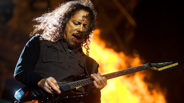 METALLICA's Kirk Hammett Says Reconnecting With Old EXODUS Bandmates Was Like "Coming Back To A Fraternity You Lost Contact With"