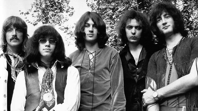 DEEP PURPLE Drummer Ian Paice Talks Jon Lord's Influence - "He Wanted That Direct In-Your-Face, Smash Your Skull Open Keyboard Sound" 