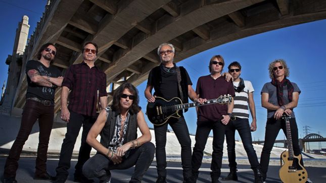FOREIGNER To Release The Best Of Foreigner 4 & More Live Album In December