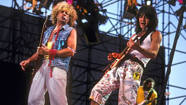 SAMMY HAGAR Open To VAN HALEN Reunion Tour With DAVID LEE ROTH - "Everybody Would Have To Be Cool And Have Their Hearts In It"