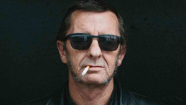 Drummer PHIL RUDD - "I'm Going Back To Work With AC/DC, I Don't Care Who Likes It Or Who Doesn't"