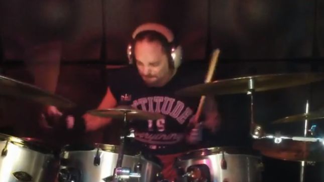 Former MEGADETH Drummer NICK MENZA - Warm-Up Drum-Cam Footage Of “Devil's Island”