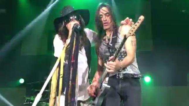 STEVEN TYLER And NUNO BETTENCOURT Perform "Back In The Saddle" At KINGS OF CHAOS Show; Fan-Filmed Video Available