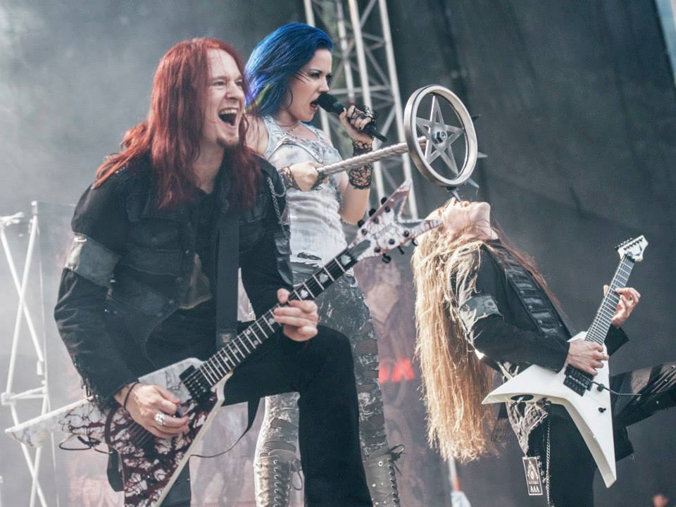 ARCH ENEMY Guitarist Michael Amott - "We Didn't See A Reason To Fire Angela As Our Manager"