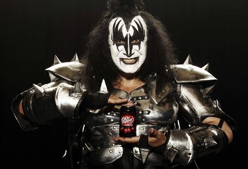 GENE SIMMONS - "People Often Confuse My Pride And Self-Confidence With Arrogance"