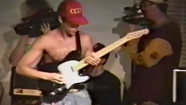 RAGE AGAINST THE MACHINE - Rare Live Footage From College Show In 1992 Surfaces On YouTube