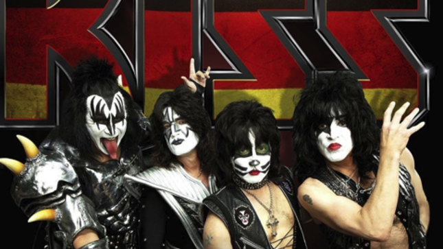 KISS Video Interview With GENE SIMMONS And ERIC SINGER Available -  "When We Get Out There We Commit To Doing It Right; There's No Going Through The Motions"