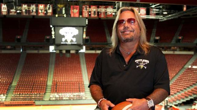 VINCE NEIL On Las Vegas Outlaws AFL Team - “We Have A Good Shot At The Playoffs”; Video