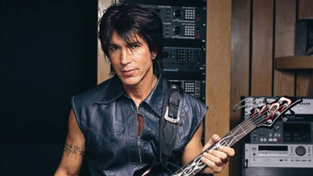 GEORGE LYNCH On Taking Over RANDY RHOADS Students After Losing OZZY Guitar Gig - “Yeah, I Got The Consolation Prize”; Audio Interview Streaming