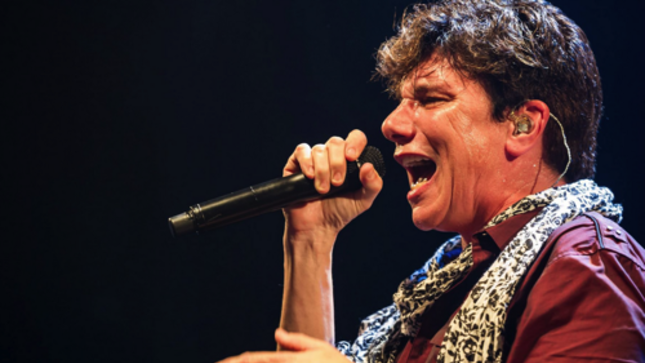 MR. BIG Frontman ERIC MARTIN Checks In From First Show Of ROCK MEETS CLASSIC European Tour 2015 - "Not A Virgin Anymore"