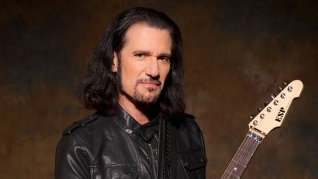 BRUCE KULICK – “I Kind Of Wave The Flag” For KISS’ Non-Makeup Years; Interview Streaming