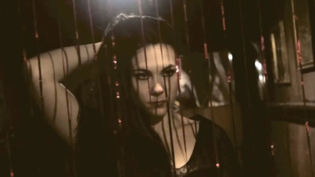 AMARANTHE Vocalist ELIZE RYD - Photo Shoot Behind-The-Scenes Video Posted