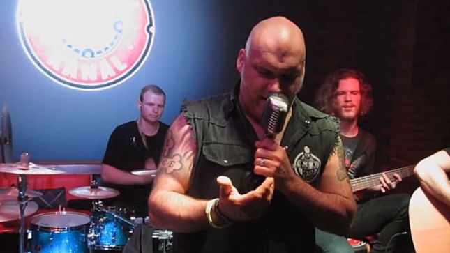 BLAZE BAYLEY – Footage Of “Unplugged” Show In Prague Streaming