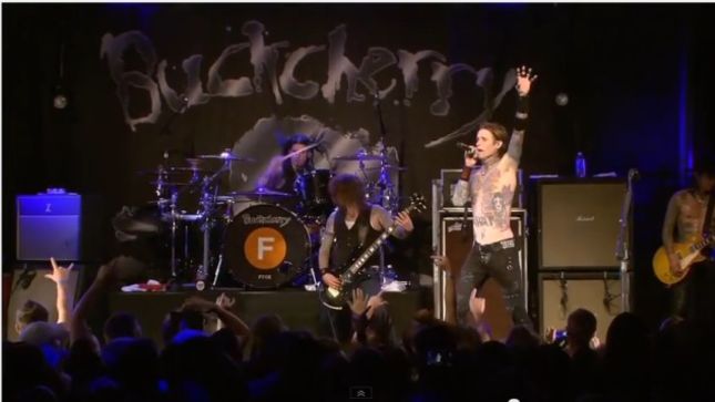 BUCKCHERRY Perform “I Don’t Give A Fuck” Live In Minnesota; Video Streaming