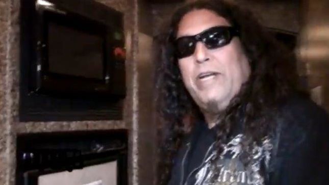 TESTAMENT - See Inside The Band's Tour Bus