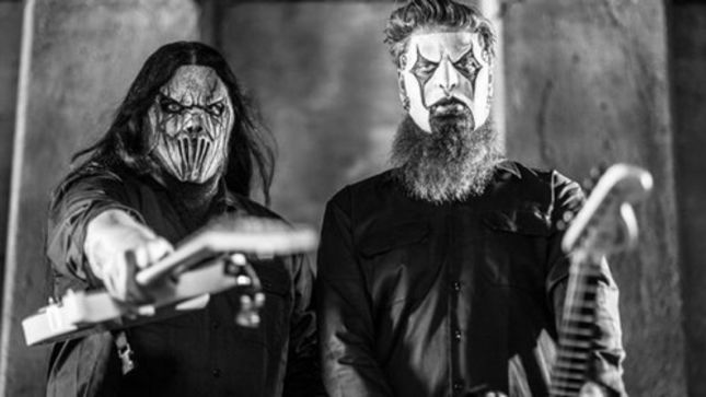 SLIPKNOT Guitarists MICK THOMSON And JIM ROOT Featured In Premier Guitar Rig Rundown; Video Available