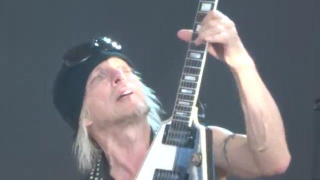 MICHAEL SCHENKER'S TEMPLE OF ROCK Perform SCORPIONS Classic "Rock You Like A Hurricane" At Germany's Rock Hard Festival; Fan-Filmed Video Posted