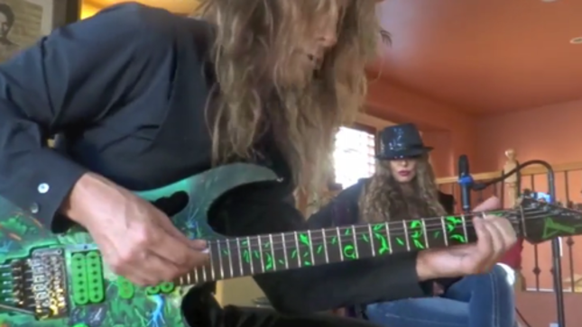 Former MEGADETH Guitarist JEFF YOUNG And Vocalist SHERRI KLEIN Cover BILL WITHERS Blues Classic "Ain't No Sunshine" Live; Video Available
