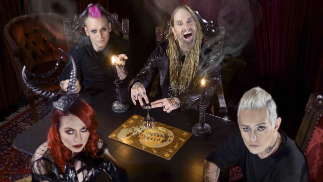 COAL CHAMBER Enter Billboard Charts With Rivals