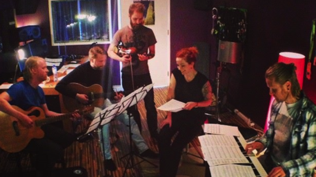 ANNEKE VAN GIERSBERGEN Teaming Up With Iceland's ÁRSTIÐIR For Album And Netherlands Tour In Early 2016 
