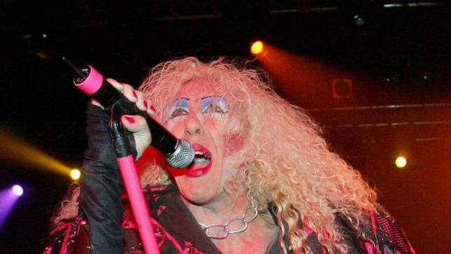 TWISTED SISTER Frontman DEE SNIDER Slams Raiding The Rock Vault Las Vegas Stage Production... Again - "It's Offensive To The Guys Who Actually Played On These Albums"