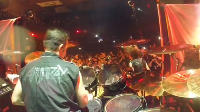 300 Seconds With ANTHRAX; Live Video Streaming