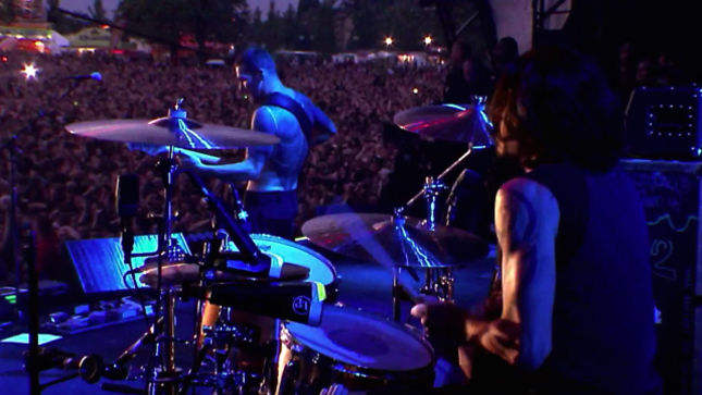 RAGE AGAINST THE MACHINE - “Testify” Video From Live At Finsbury Park Streaming