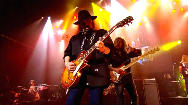 LYNYRD SKYNYRD Guitarist GARY ROSSINGTON Suffers Heart Attack; Expected To Make Full Recovery