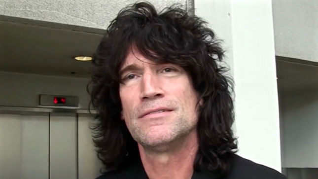 KISS Guitarist Tommy Thayer Falls For The Icup Joke; Video
