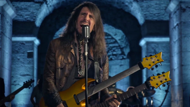 RON “BUMBLEFOOT” THAL Discusses Upcoming METAL ALLEGIANCE Shows – “It’s Just A Bunch Of Friends Hanging Out And Jamming”