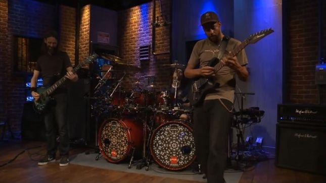 TONY MACALPINE Performs “Man In A Metal Cage” Live On EMGtv; Video