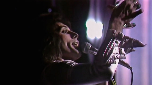 QUEEN - Freddie Mercury’s Christmas Toast / “Keep Yourself Alive” Video Streaming