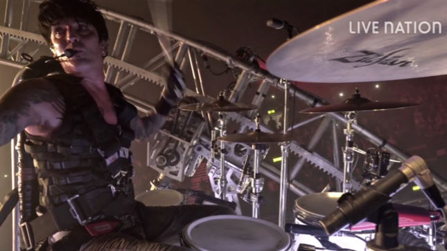 MÖTLEY CRÜE - Pyrotechnics And The Crüecifly: Behind-The-Scenes On The Final Tour; Video