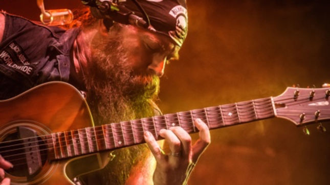 ZAKK WYLDE Talks Book Of Shadows II Album - “I’ve Always Loved The Mellow Stuff… Just As Much As I Love LED ZEPPELIN Doing “Black Dog”, I Love It When They Do “Going To California”; Video Interview