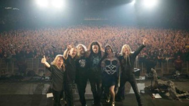 NIGHTWISH Vocalist FLOOR JANSEN On Touring Australia With No Pyro, No LED Screens, No Massive Lighting Rig - "It Brings Us Back To The Essence Of Performing" 