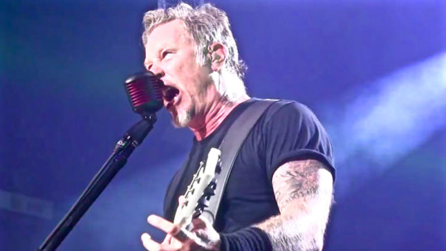 METALLICA’s James Hetfield - “As Far As Us Playing Half-Time For Super Bowl, I Have A Feeling That Ship Has Passed”; Video