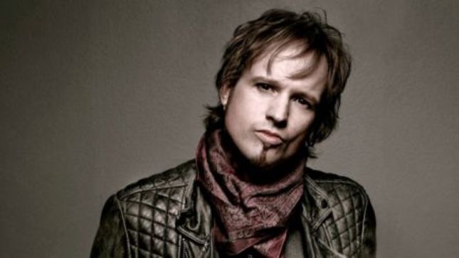 AVANTASIA Frontman TOBIAS SAMMET Checks In From Hamburg - "I'm Sorry That I Didn't Sign Autographs; It Breaks My Heart To Walk Straight To The Bus Afterwards"