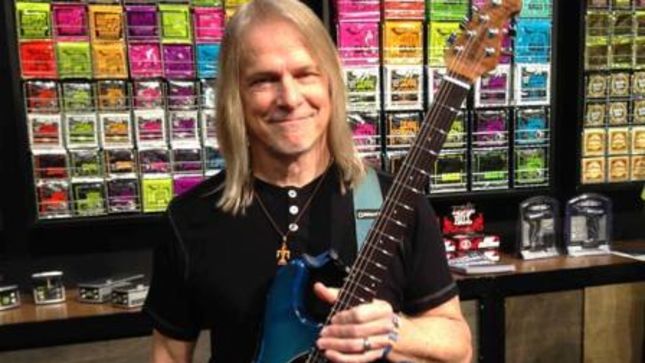 DEEP PURPLE Guitarist STEVE MORSE Looks Back On His Early Years - "It Was A Rough Time In The '60s To Be Living In The South And Having Long Hair; It Wasn't Entirely Welcoming" (Video)