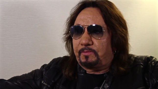 ACE FREHLEY - "SLASH Looked At Me And Said, 'Come On Ace, Let's Just Do It Live'" 