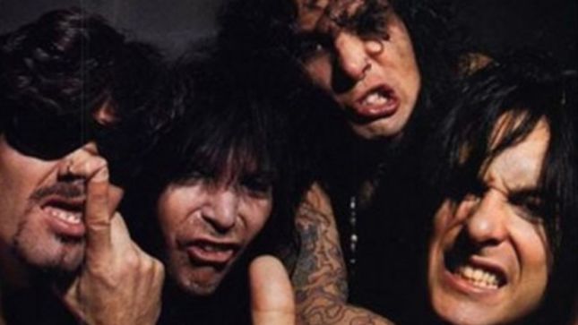 NIKKI SIXX Calls MÖTLEY CRÜE's 1994 Album "Unfocused" And "Painful"; Former Vocalist JOHN CORABI Takes The High Road In Response