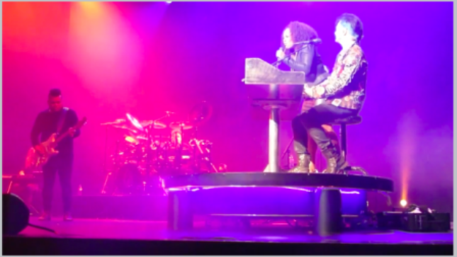 STYX Vocalist / Keyboardist LAWRENCE GOWAN Pays Tribute To PRINCE At Brampton, Ontario Show; Fan-Filmed Video Posted