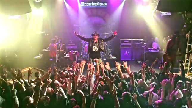 GUNS N’ ROSES Upload Quality Video Footage From Historical 2016 Reunion Show At The Troubadour